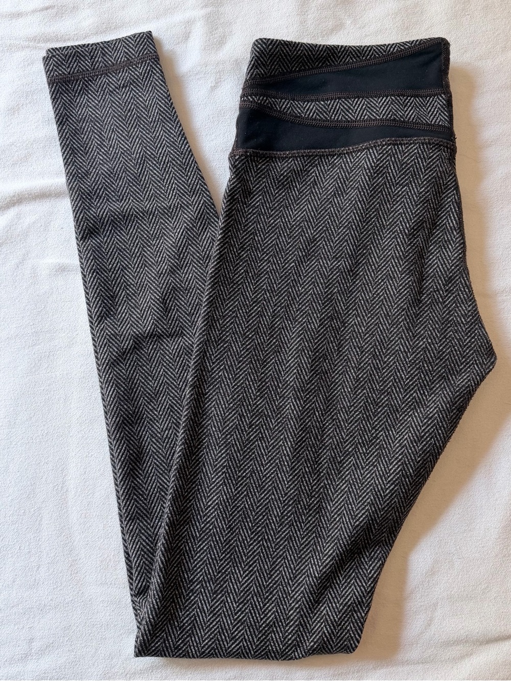 Lululemon Size 6 Gray/Black/Brown Herringbone High-Rise Ankle Yoga Leggings
